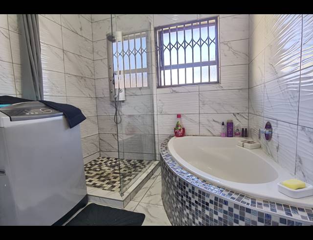 4 BEDROOM HOUSE FOR SALE IN DAL FOUCHE